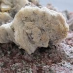 Fluorine rouge, barytine, pyrite, Voltennes, Saône et Loire.