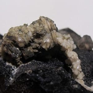 Genthelvite, Mont-Saint-Hilaire, Québec, Canada.