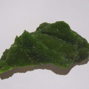 Pyromorphite verte sur baryte, Les Farges, près d'Ussel, Corrèze.