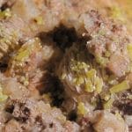 Wulfénite, mimétite et barytine, Lantignié, Rhône, Beaujolais.