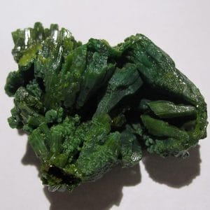 Pyromorphite en cristaux verts, Les Farges, Ussel, Corrèze.