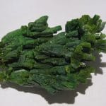 Pyromorphite verte, mine des Farges, près d'Ussel, Corrèze, France.