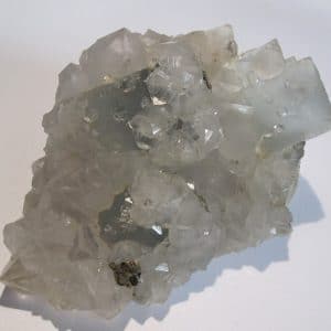 Fluorine bleue et cristaux de quartz, mine de Montroc à Mont-Roc, Tarn.