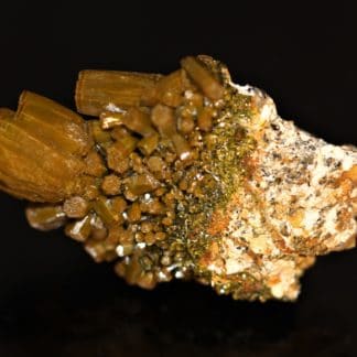 Pyromorphite vert brun brillante, Les Farges, Ussel, Corrèze.