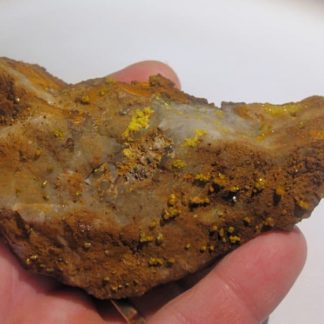 Pyromorphite jaune, Les Farges, Ussel, Corrèze.