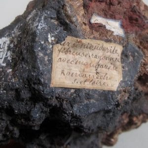 Arséniosidérite, mine de Romanèche-Thorins, Saône-et-Loire.