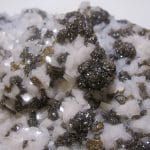 Dolomite sur Sphalérite (blende), mine de Trèves, Gard.