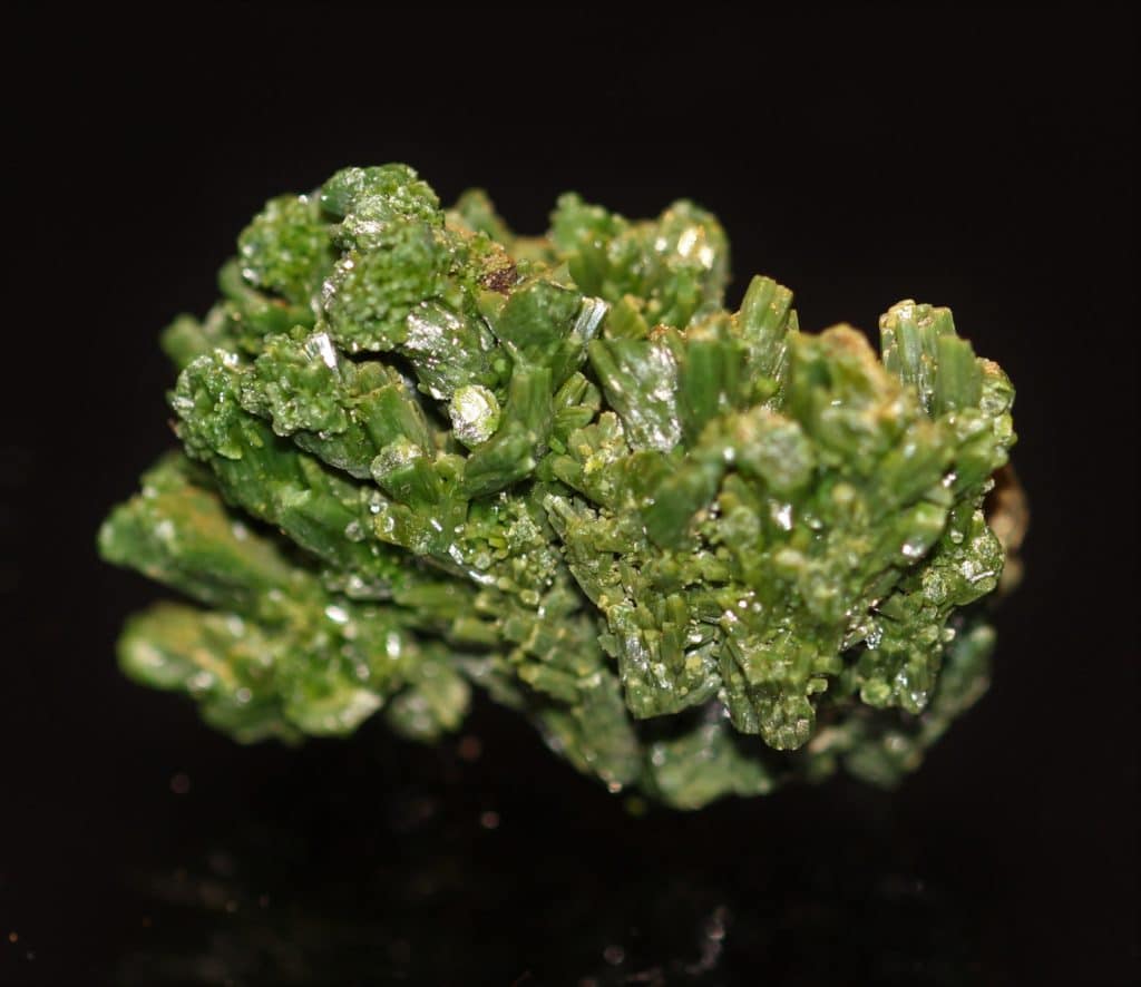 Cristaux de pyromorphite des Farges, Ussel, Corrèze.