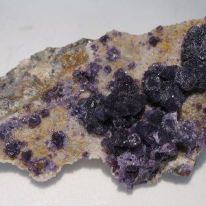 Fluorine violette de Buxières-les-mines, Allier.