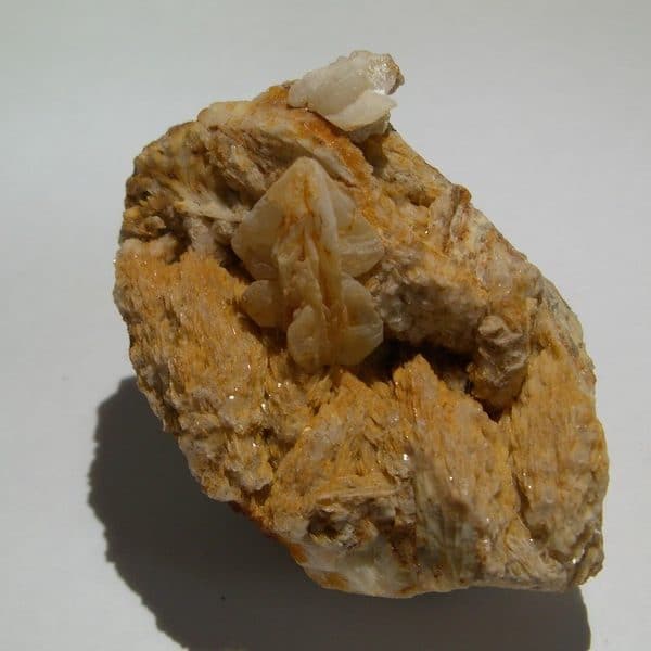 Cérusite de la mine de Chaillac (Indre).