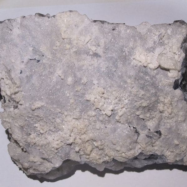 Fluorine verte et cristaux de quartz de Peyrebrune, Tarn.