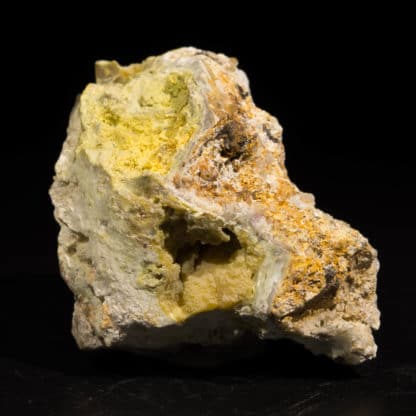 Hydroxyapatite, L’Argentolle, Saint-Prix, Saône-et-Loire.