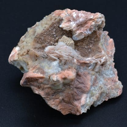 Galène pseudomorphosée en mimétite sur barytine, Lantignié, Rhône.