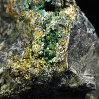 Malachite, Bindheimite et Mimétite, Mas Dieu, Laval-Pradel, Gard.