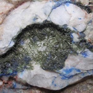 Olivénite et azurite, mine de cap Garonne, Le Pradet, Var.