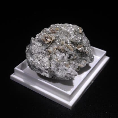 Pistomésite (Sidérite), Muscovite et Rutile, Tunnel de la Furka, Suisse.