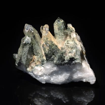 Quartz à inclusions de chlorite, Les Deux Alpes, Oisans, Isère.