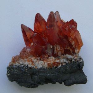 Rhodochrosite sur manganite, N'Chwaning Mine, Hotazel, Afrique du Sud.