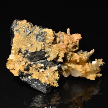 Tétraédrite et dolomite, mine de Jouchy, Saint-Pierre-de-Mésage, Isère.