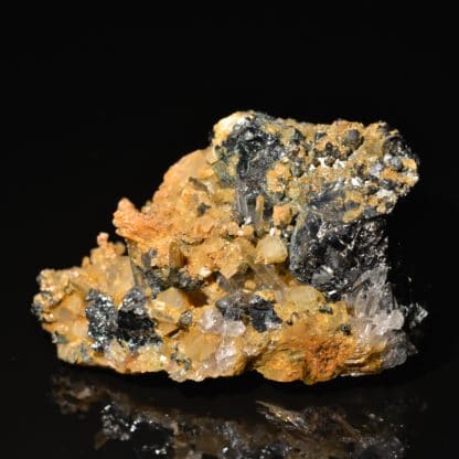 Tétraédrite et dolomite, mine de Jouchy, Saint-Pierre-de-Mésage, Isère.