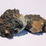 Linarite et Anglésite, mine de Tsumeb, Namibie.