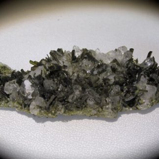 Épidote et cristaux de quartz, Cevins, Tarentaise, Savoie.