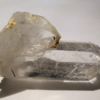 Tourmaline incluse dans du quartz, Notre-Dame-du-Cruet, Savoie.