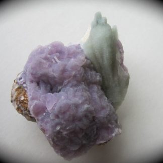 Cobaltocalcite et aragonite verte, Bou Azzer, Maroc.