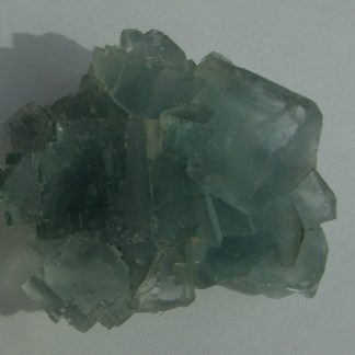 Groupe de cristaux de fluorine bleue de Montroc (Tarn)