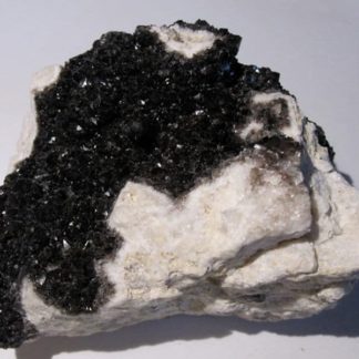 Quartz noir, Ploemeur, Morbihan, Bretagne.