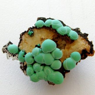 Concrétions de malachite, Bouche-Payrol à Brusque (Aveyron).