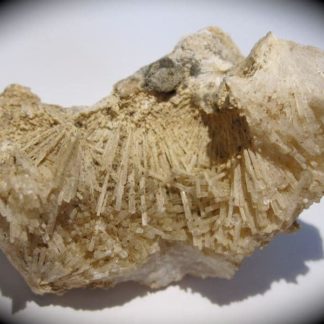 Natrolite, Puy de Marman, Puy-de-Dôme.