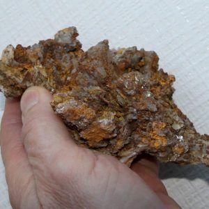 Cérusite, Mine du Rossignol, Chaillac, Indre.