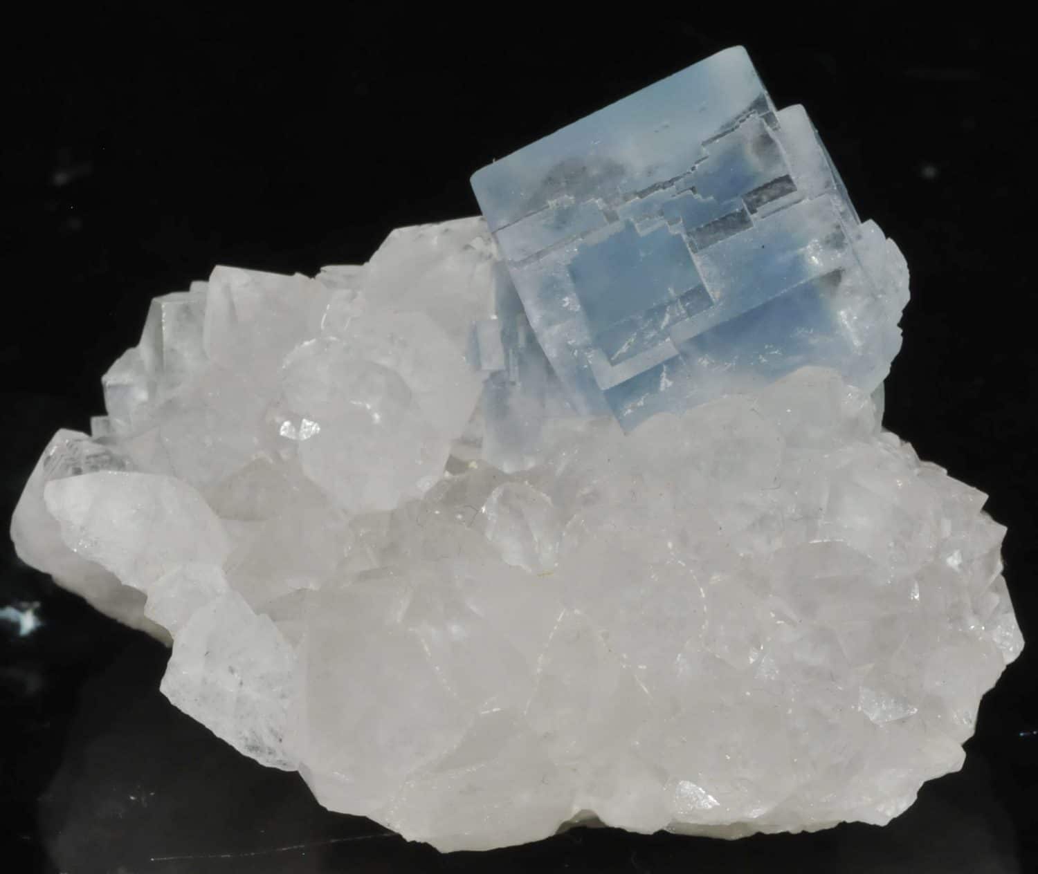 Fluorite bleue de la mine du Burc (au Burg - Tarn).