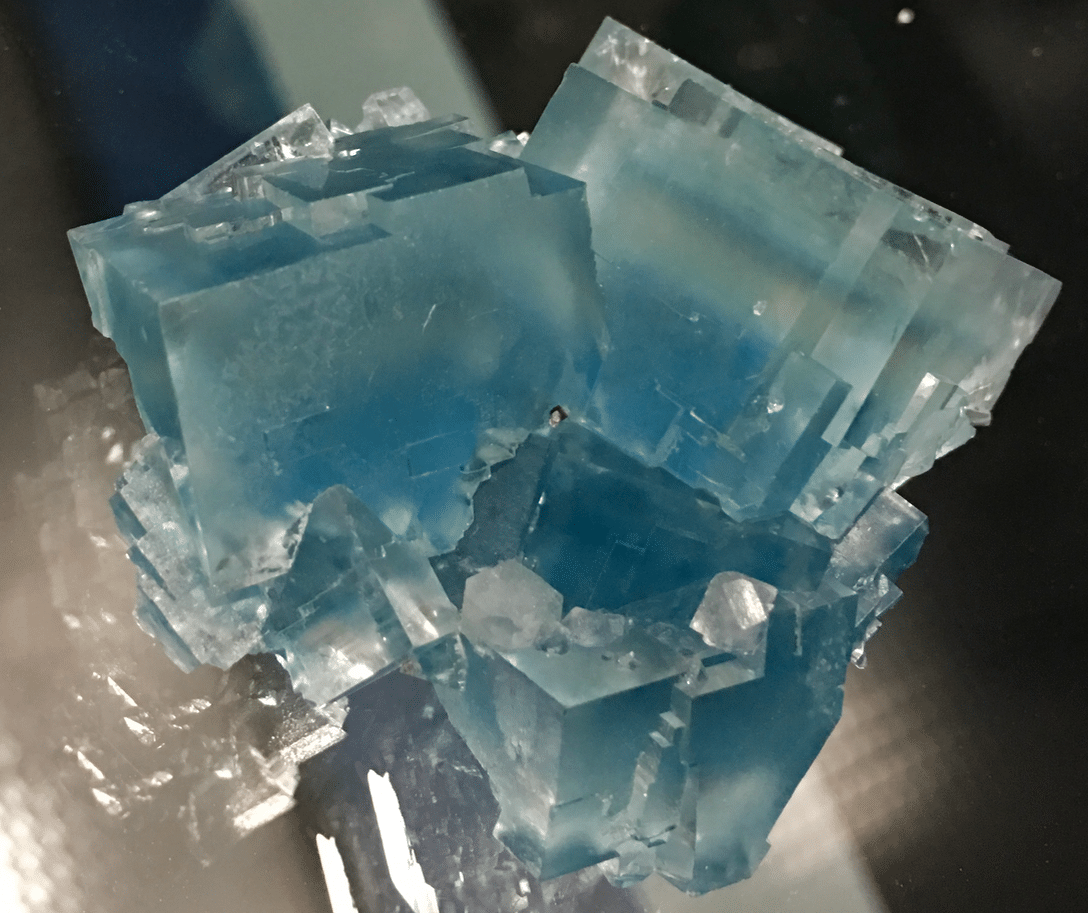 Fluorine bleue du Burc (Tarn).