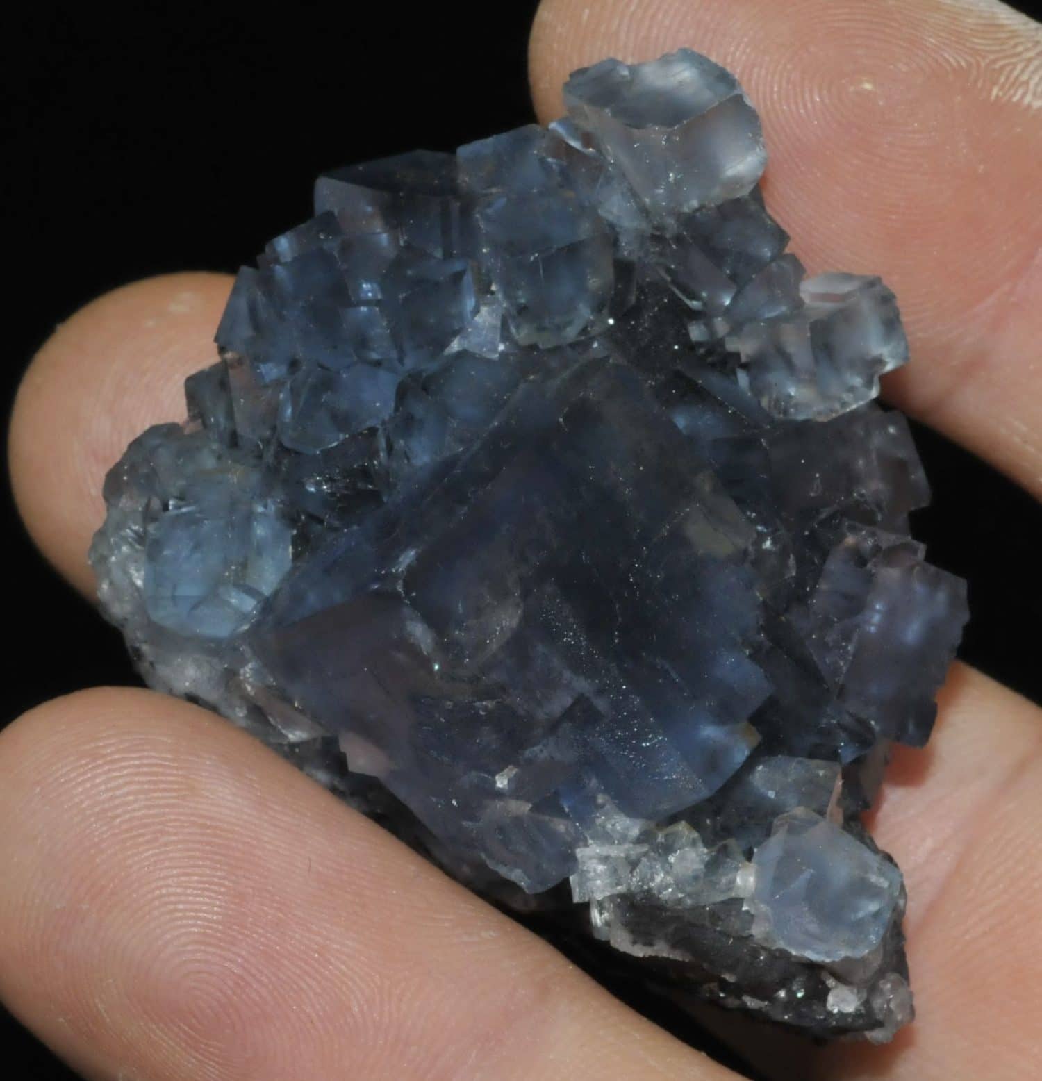 Fluorite bleue de la mine de Montroc (Tarn).