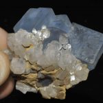 Fluorite bleue de la mine d'Embournegade (Tarn).