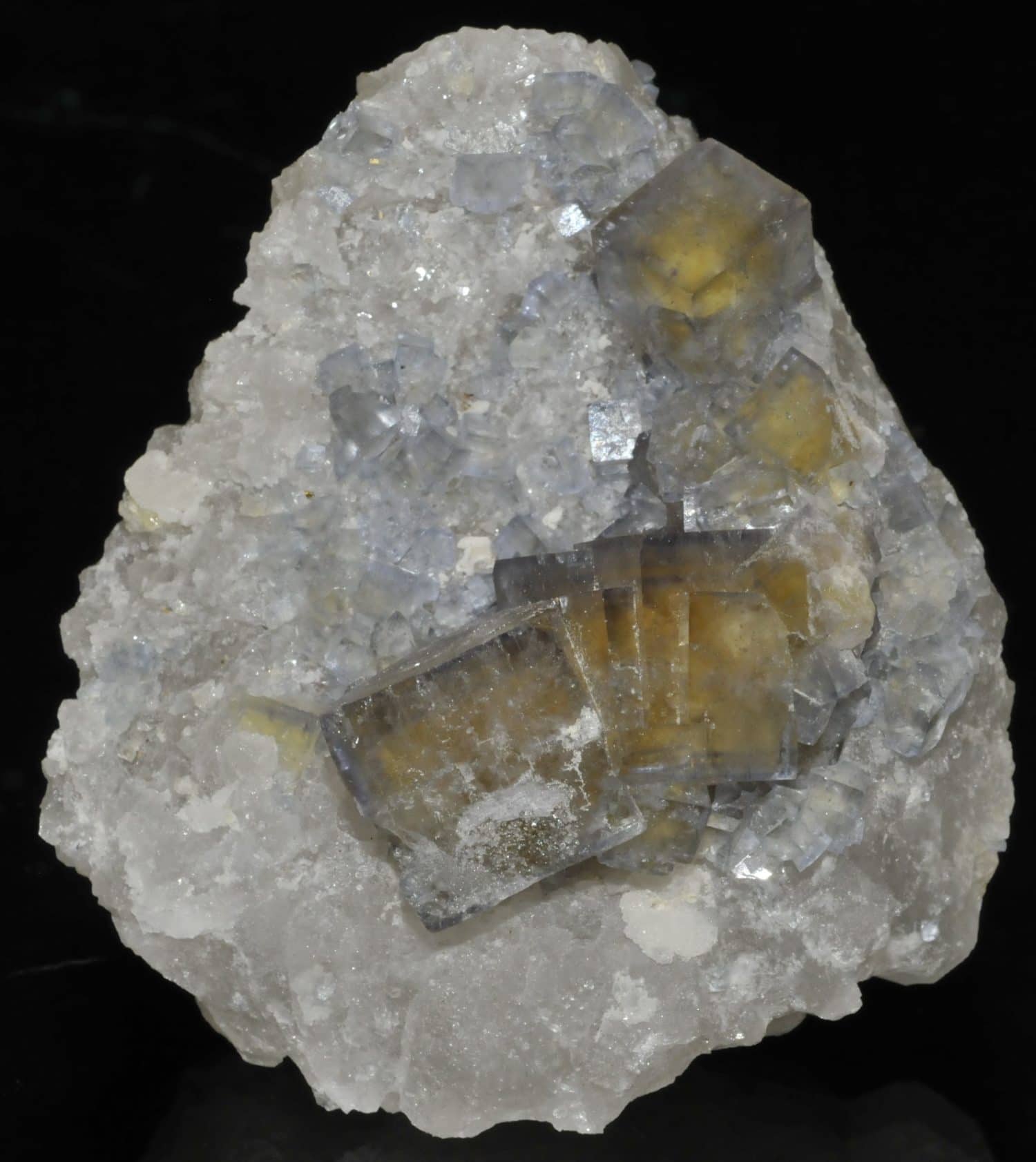Fluorite en cristaux avec fantômes de la mine du Burc (Burg - Tarn).