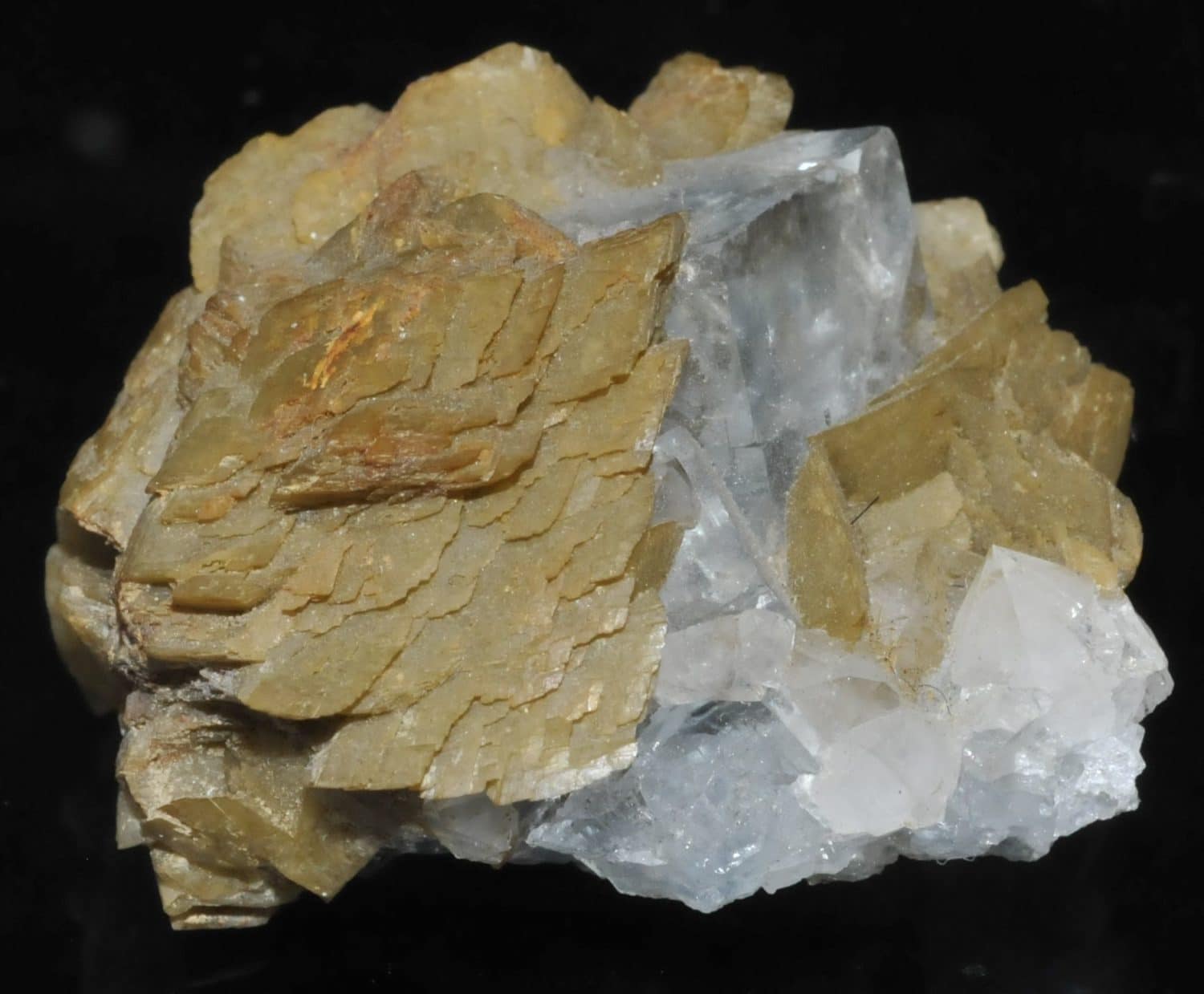 Fluorite et sidérite de Peyrebrune (Tarn).