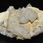 Lead hydroxyapatite sur galène avec quartz de l'Argentolle (Saône et Loire).