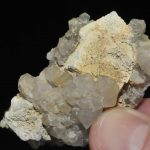 Lead hydroxyapatite sur galène avec quartz de l'Argentolle (Morvan).