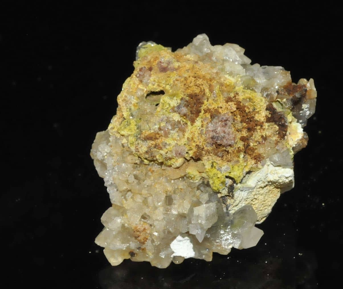 Galène, quartz et pyromorphite de la carrière du Rocher du Bœuf à l’Argentolle (Morvan).