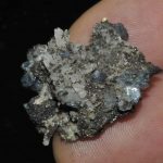 Molybdofornacite, scorodite et quartz, Tsumeb, Namibie. – Image 6