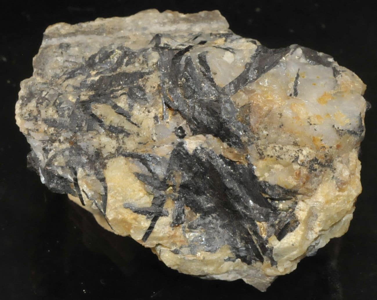 Wolframite de la mine de Vaulry (Haute-Vienne - Limousin).