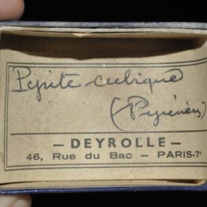 Pyrite cubique des Pyrénées (ex Deyrolle).