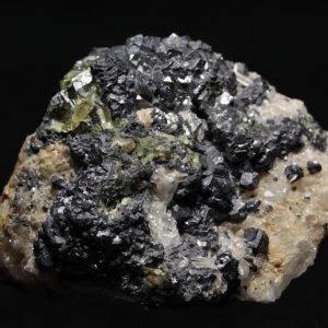 Sphalérite verte (Blende) avec Quartz et Sidérite , Allevard, Isère