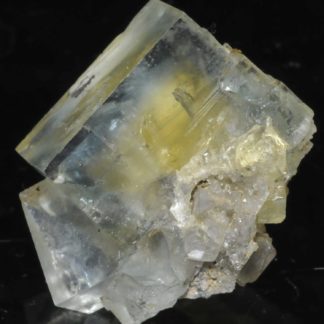 Fluorite à enveloppe bleue et à coeur jaune (mine du Burc).