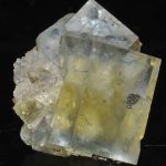Fluorite à enveloppe bleue et à coeur jaune (mine du Burc).