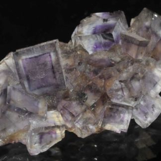 Fluorite mauve à fantômes de croissance de l'Illinois (USA).