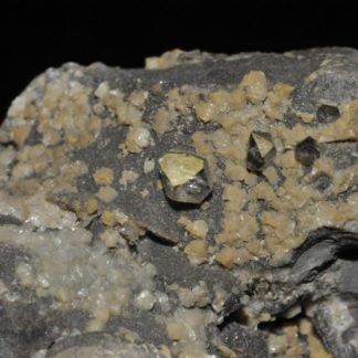 Quartz "diamant" et ankérite dans une septaria (Drôme).